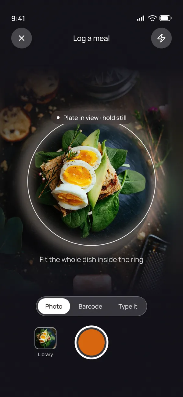 Capture screen: camera with a ring around the plate and Photo, Barcode and Type it modes
